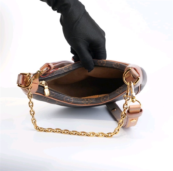 Túi LV bán nguyệt hoa nâu KG+