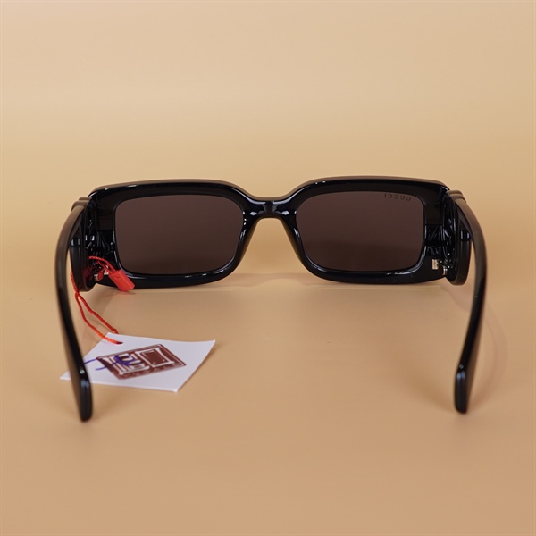 Kính đen chữ nhật GG KG+