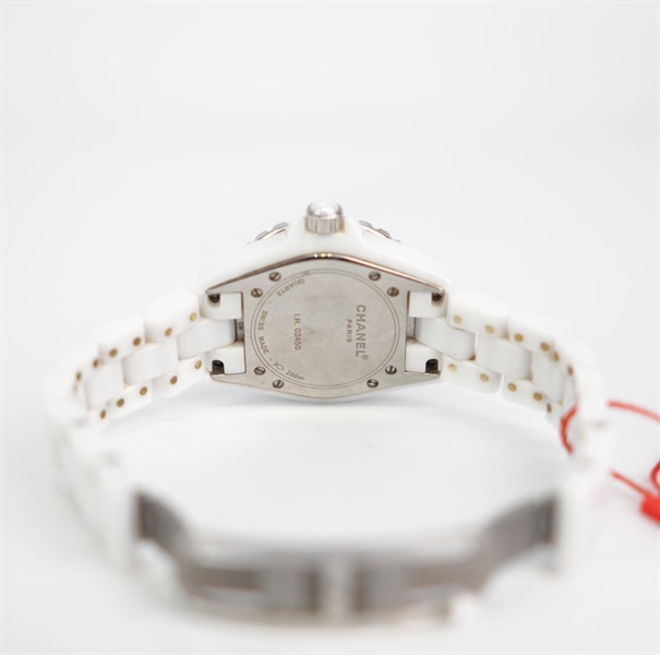 Đồng hồ Chanel dây trắng mặt tròn KG+