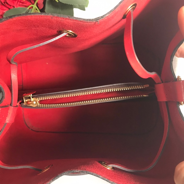 Túi LV lòng đỏ rút +