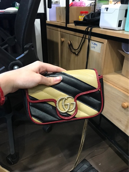 Túi GG Marmont đen nude viền đỏ