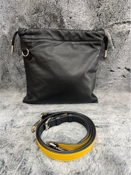 Túi Fendi đen+