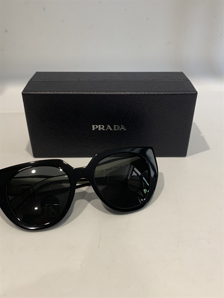 Kính Prada Gọng Trắng Đen+