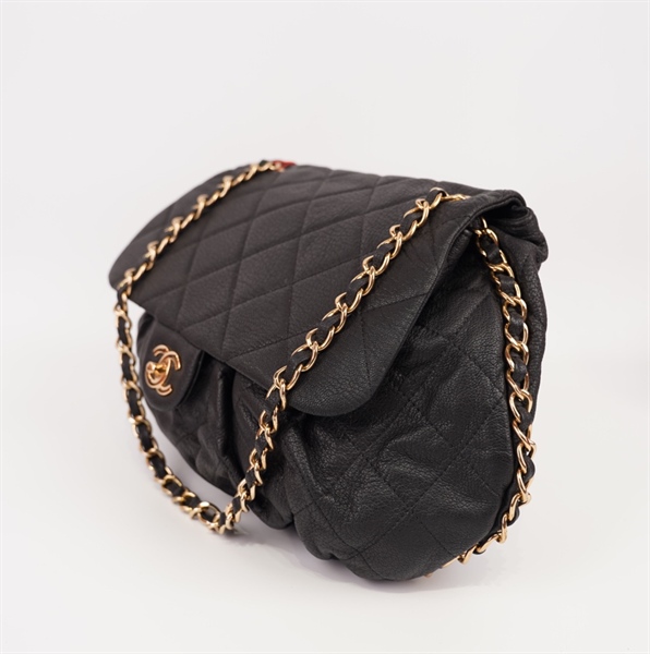 Túi Chanel bầu dục viền xích vàng++