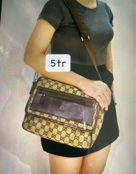 Túi đeo chéo Gucci