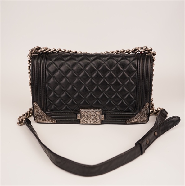 Túi Chanel Boy đen logo họa tiết ++