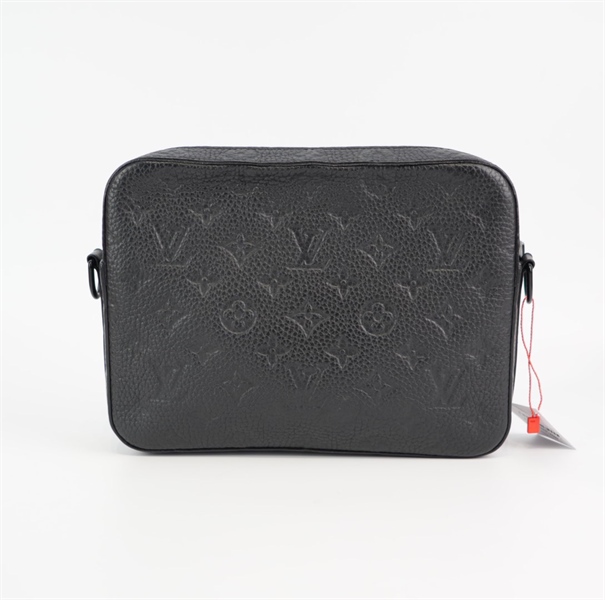 Túi LV đeo chéo hoa đen +