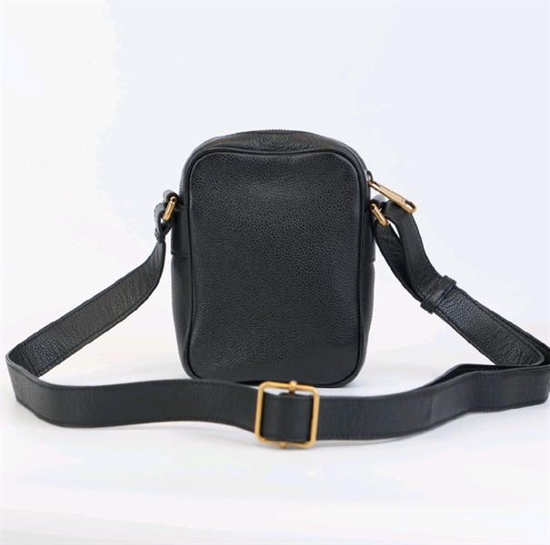 Túi GG đeo chéo màu đen in chữ KG+