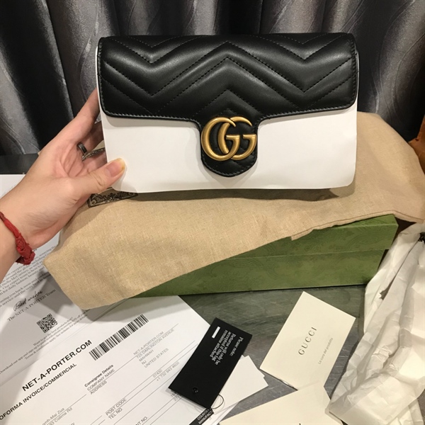 Túi GG đen kèm charm +