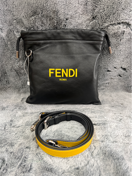Túi Fendi đen+