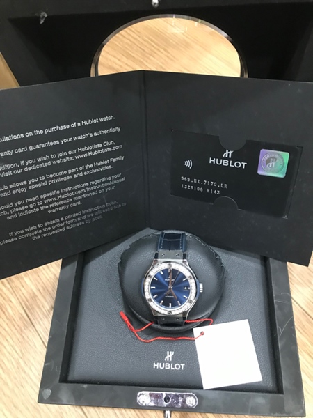 Đồng hồ nữ Hublot dây da KG+