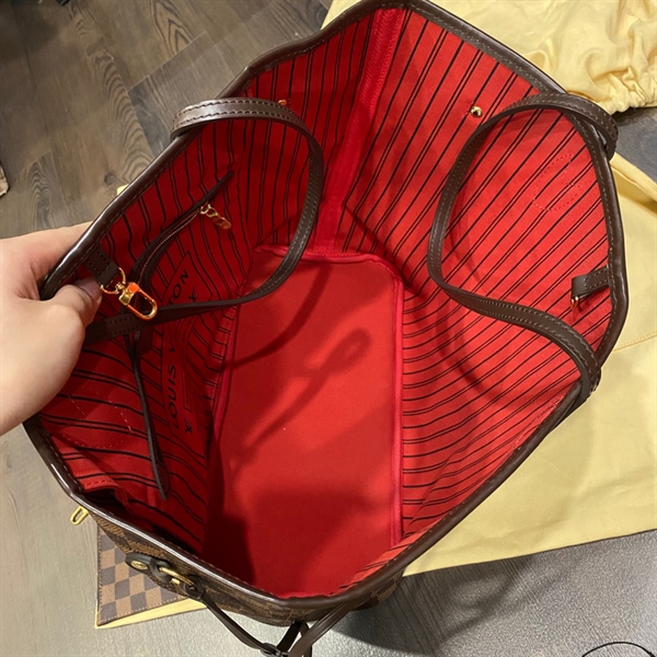 Túi LV nâu kèm pound KG+