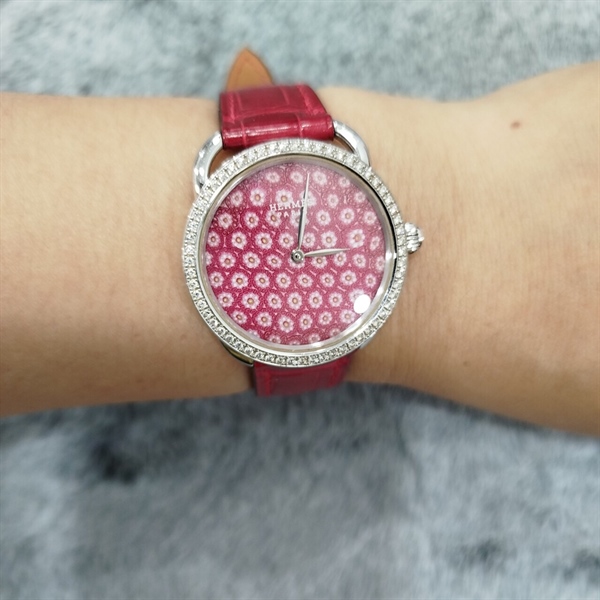 Đồng Hồ Hermes Quai Đỏ KG+