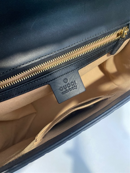 Túi Gucci đen khóa vàng KG+