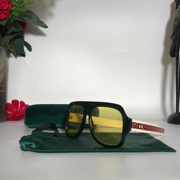 Kính Gucci tròng vàng KG+