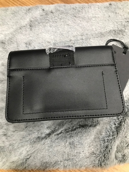 Túi xách Versace đen 17cm KG+