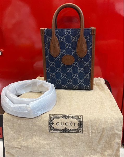 Túi đứng Gucci
