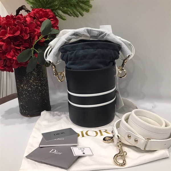 Túi Dior tròn đen KG+