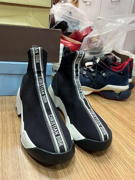Giày Dior đen cao cổ +