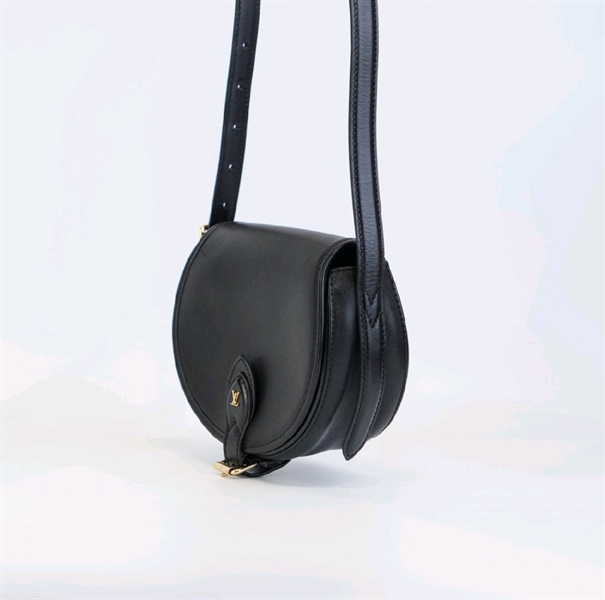 Túi LV đeo chéo trơn đen KG+