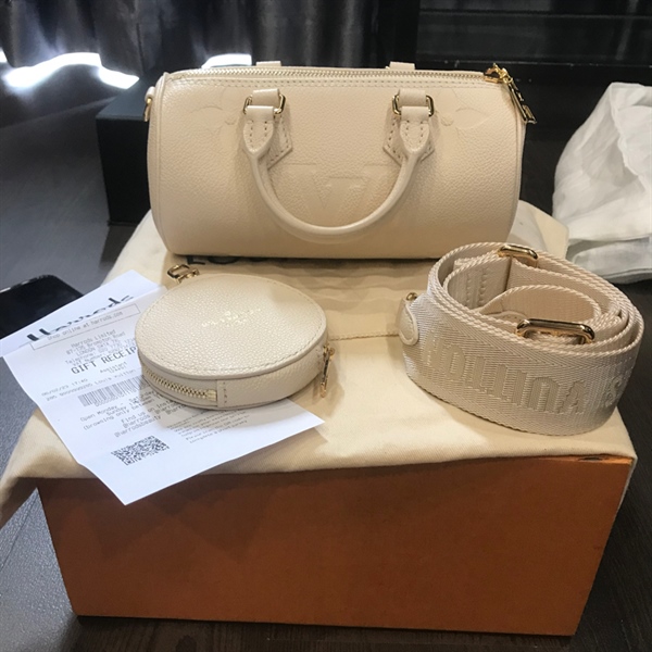 Túi LV speedy trắng kèm charm KG+