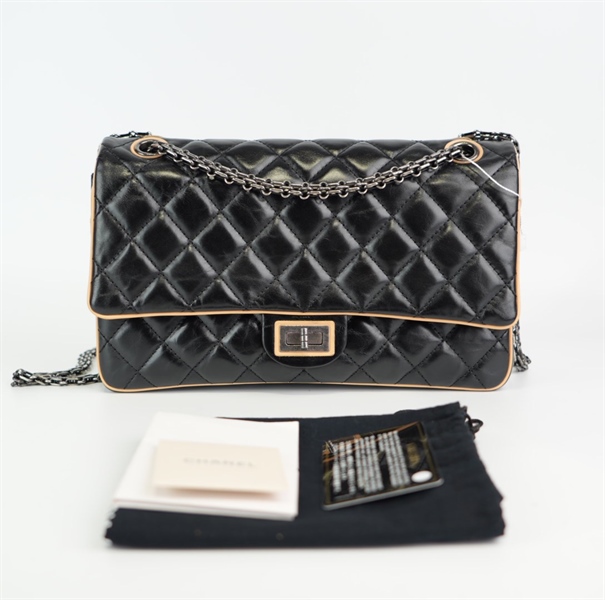 Túi Chanel Classic đen viền vàng 26cm KG+