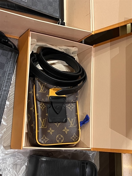 Túi LV hoa nâu viền vàng KG+