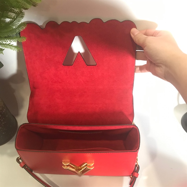 Túi LV đỏ họa tiết HP+