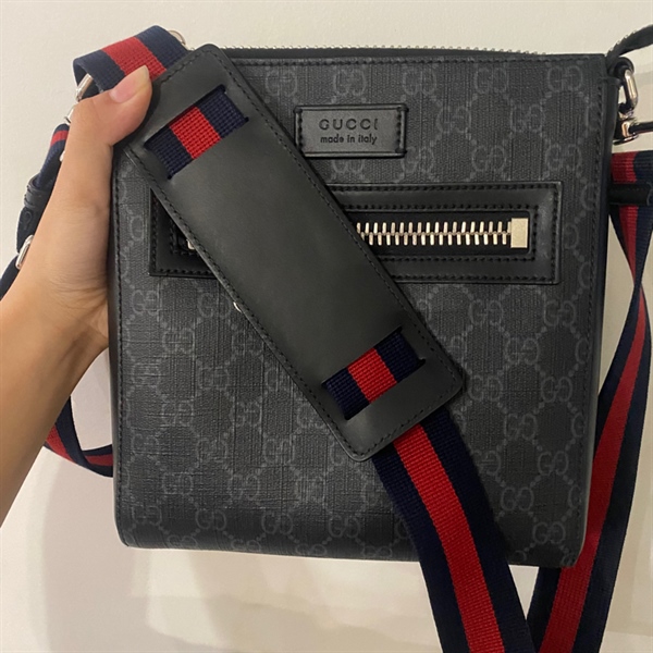 Túi Gucci đeo chéo +