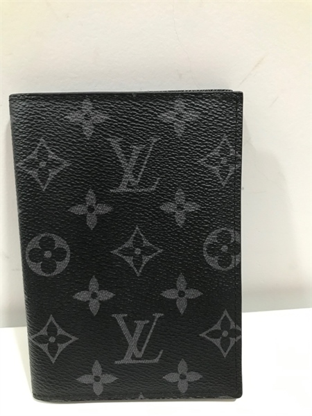 Ví LV cover passport+