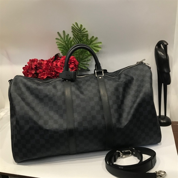 Vali cầm tay LV ô đen lớn KG+