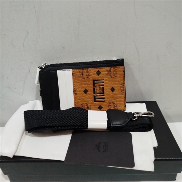 Túi MCM Đựng Thẻ Xanh Đen phối vàng KG+