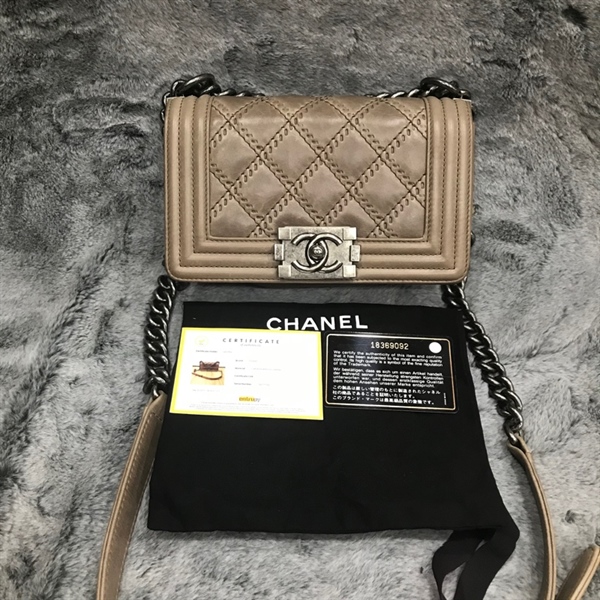 Túi Chanel Boy nâu xám size 20cm KG+