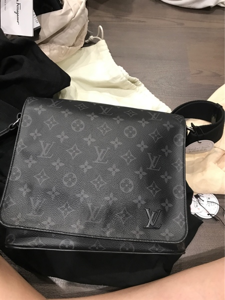Túi LV đen nhỏ KG+