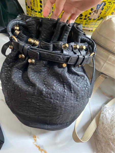 Túi Alexander Wang Bucket đen KG+