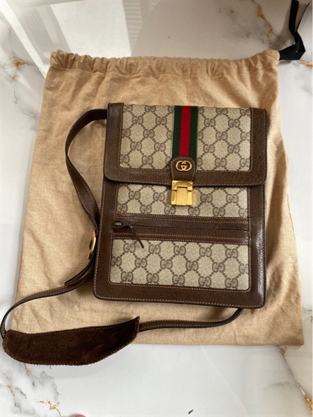 Túi đeo chéo Gucci