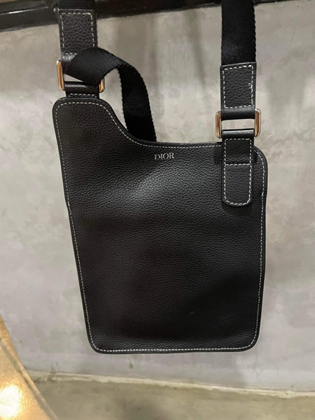 Túi đeo Dior đen KG+