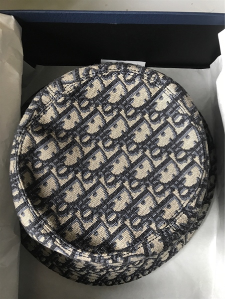 Nón Dior tròn màu xám +