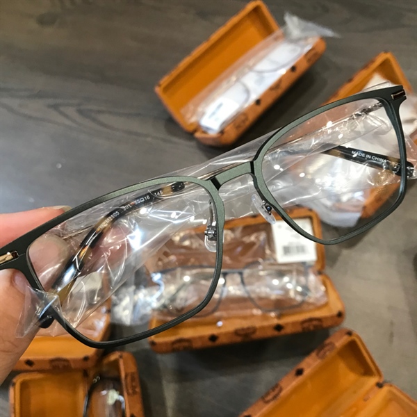 Kính MCm đen beo KG+