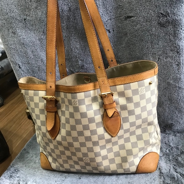 Túi tote LV ô vuông trắng KG+