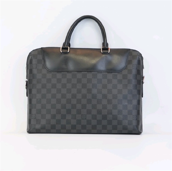 Túi LV ô vuông đen KG+