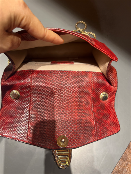 Túi BVLgari da rắn đỏ+