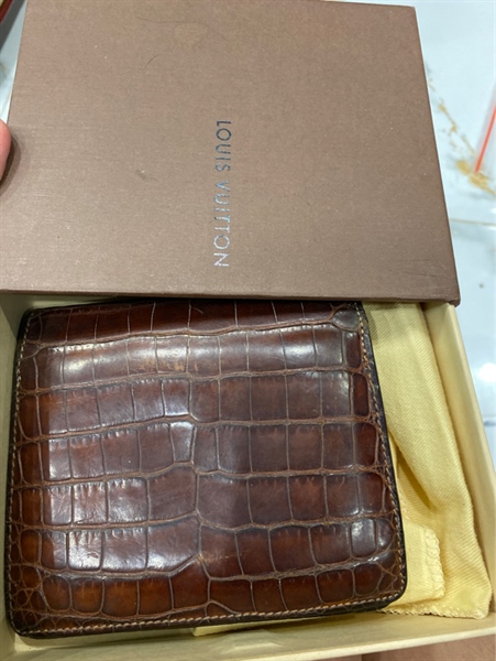 Ví LV da cá sấu nâu +