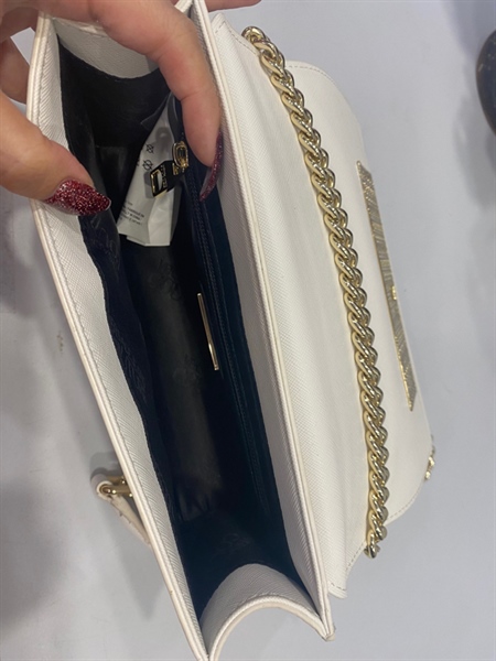 Túi Versace trắng chữ vàng KG+