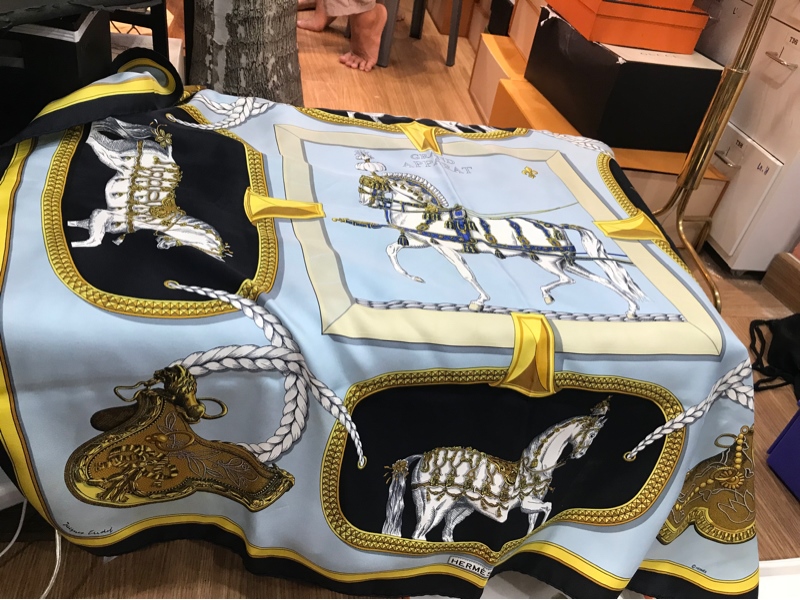 Khăn Hermes hình ngựa tông xanh KG+