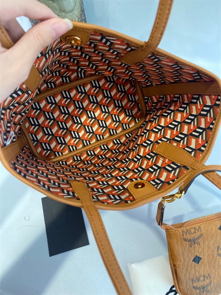 Túi MCM kèm pound KG+