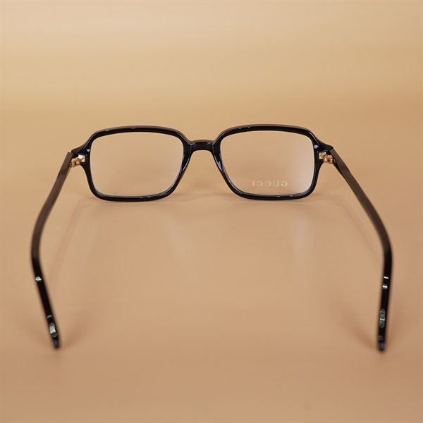 Kính GG chữ nhật gọng nhựa KG+