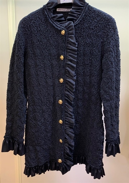 Áo khoác tiểu thư đen KG+