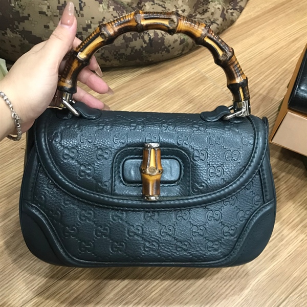 Túi xách GG đen quai trúc +