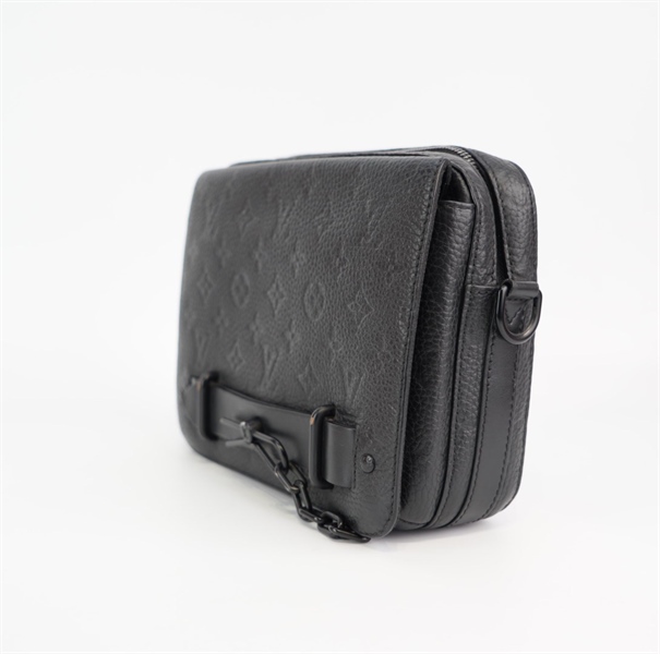 Túi LV đeo chéo hoa đen +